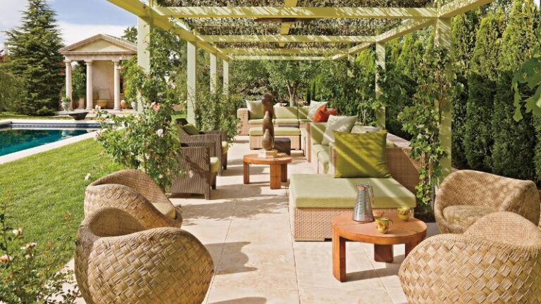 7 Charming Pergola Ideas That Will Help You Create a Backyard Oasis