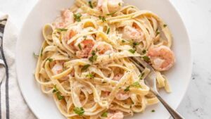 How To Make Shrimp Alfredo 15 Minute Easy Shrimp Alfredo Recipe